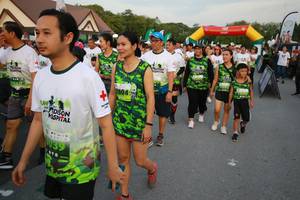 BIB: 
                            <button type="button" onclick="openModal(3530962)" class="btn btn-primary btn-sm float-right btn-popup" data-toggle="modal" data-target=".modal-high-quality">
                        <i class="fas fa-shopping-cart"></i> Add to Cart
                    </button>
                                            <button type="button" onclick="isThisMe(3530962, true)" class="btn btn-success btn-sm float-right btn-popup btn-isme hidden" data-toggle="tooltip" data-placement="bottom" title="นี่คือรูปของคุณใช่ไหม คลิกที่นี่เพื่อเอาเข้าอัลบั้ม">
                        <i class="fas fa-plus"></i> Add to album
                    </button>
                    <button type="button" onclick="isThisMe(3530962, false)" class="btn btn-warning btn-sm float-right btn-popup btn-isnotme hidden">
                        <i class="fas fa-ban"></i> Remove from album
                    </button>